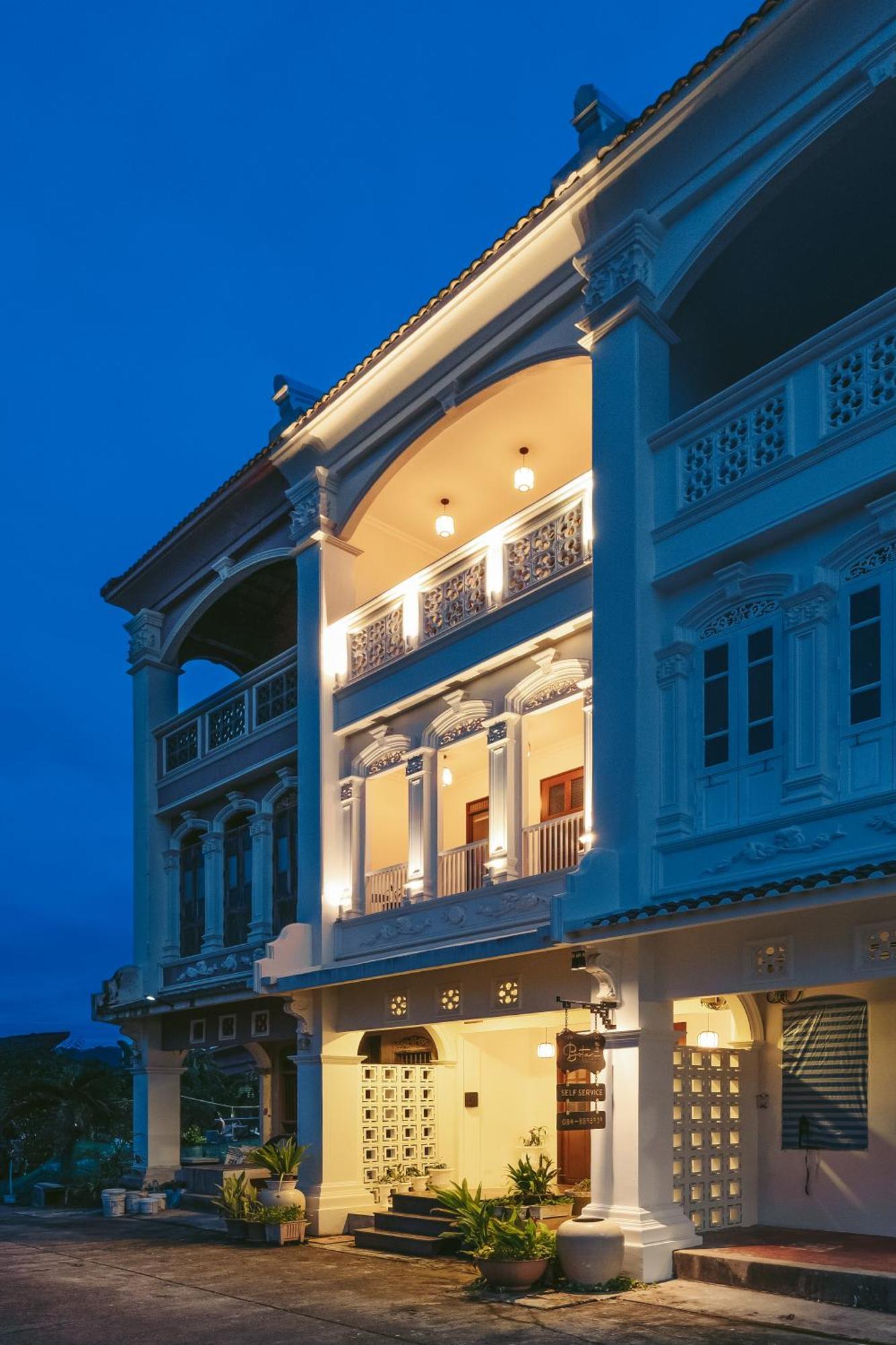 Botan Boutique Hotel Patong Bagian luar foto