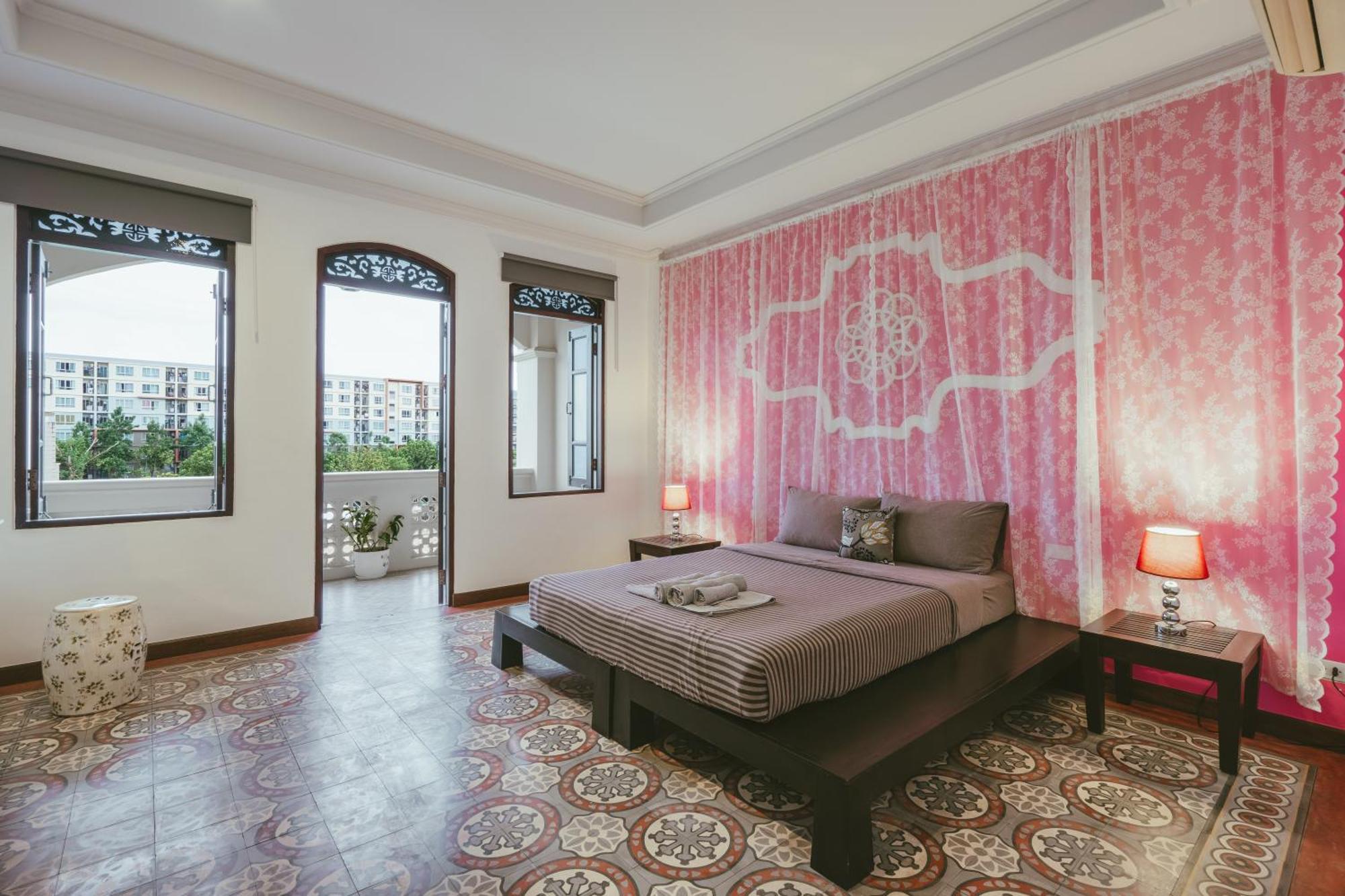 Botan Boutique Hotel Patong Bagian luar foto