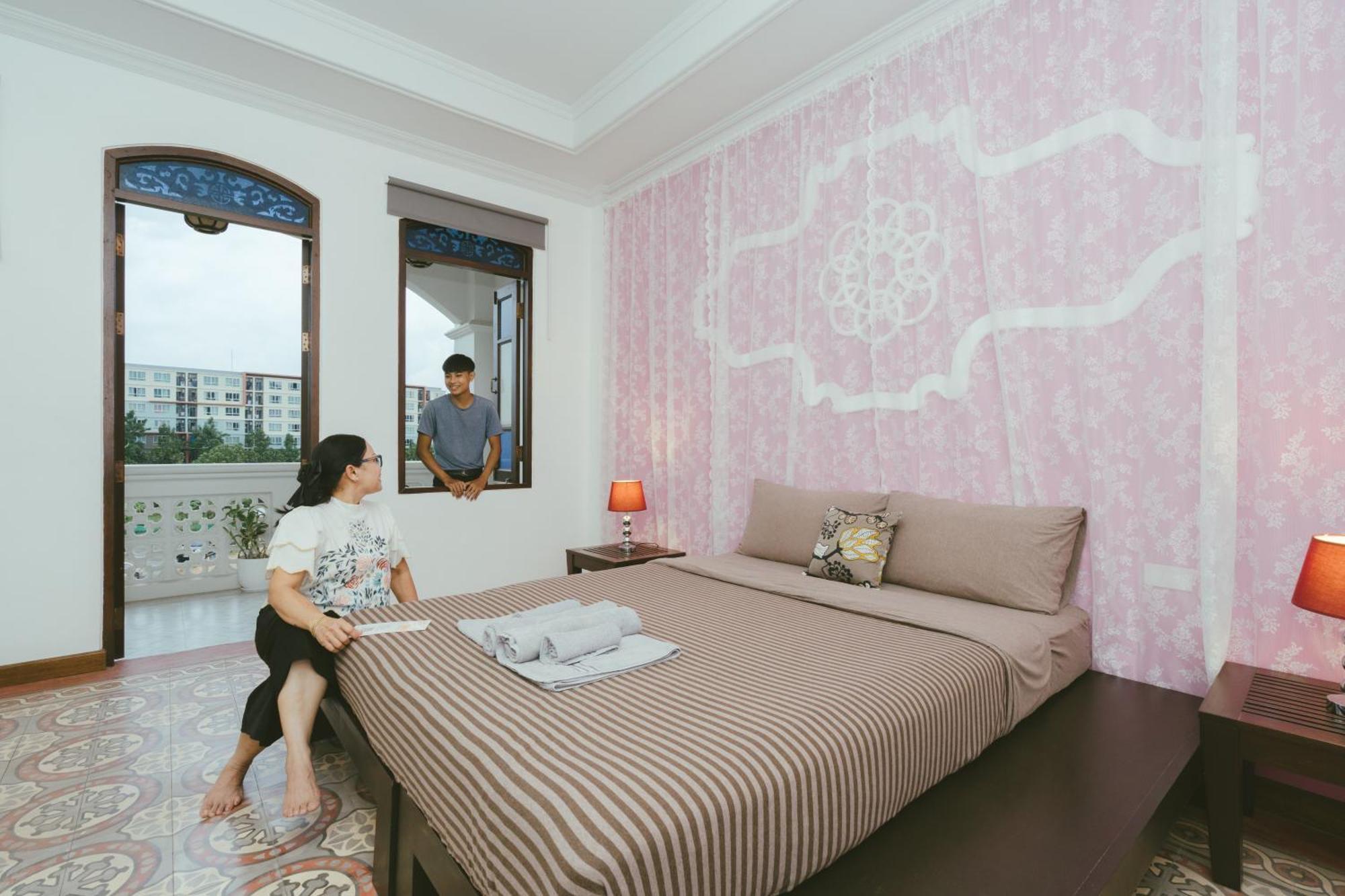 Botan Boutique Hotel Patong Bagian luar foto