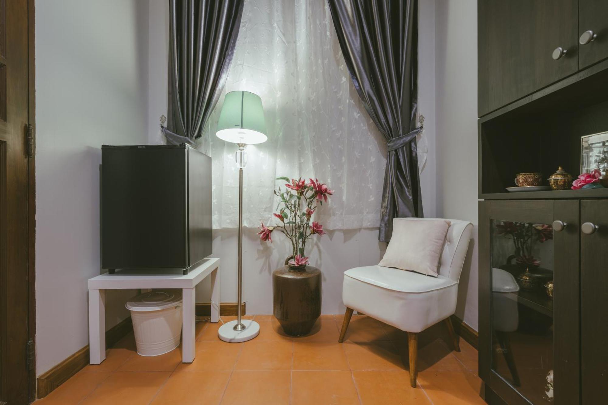 Botan Boutique Hotel Patong Bagian luar foto