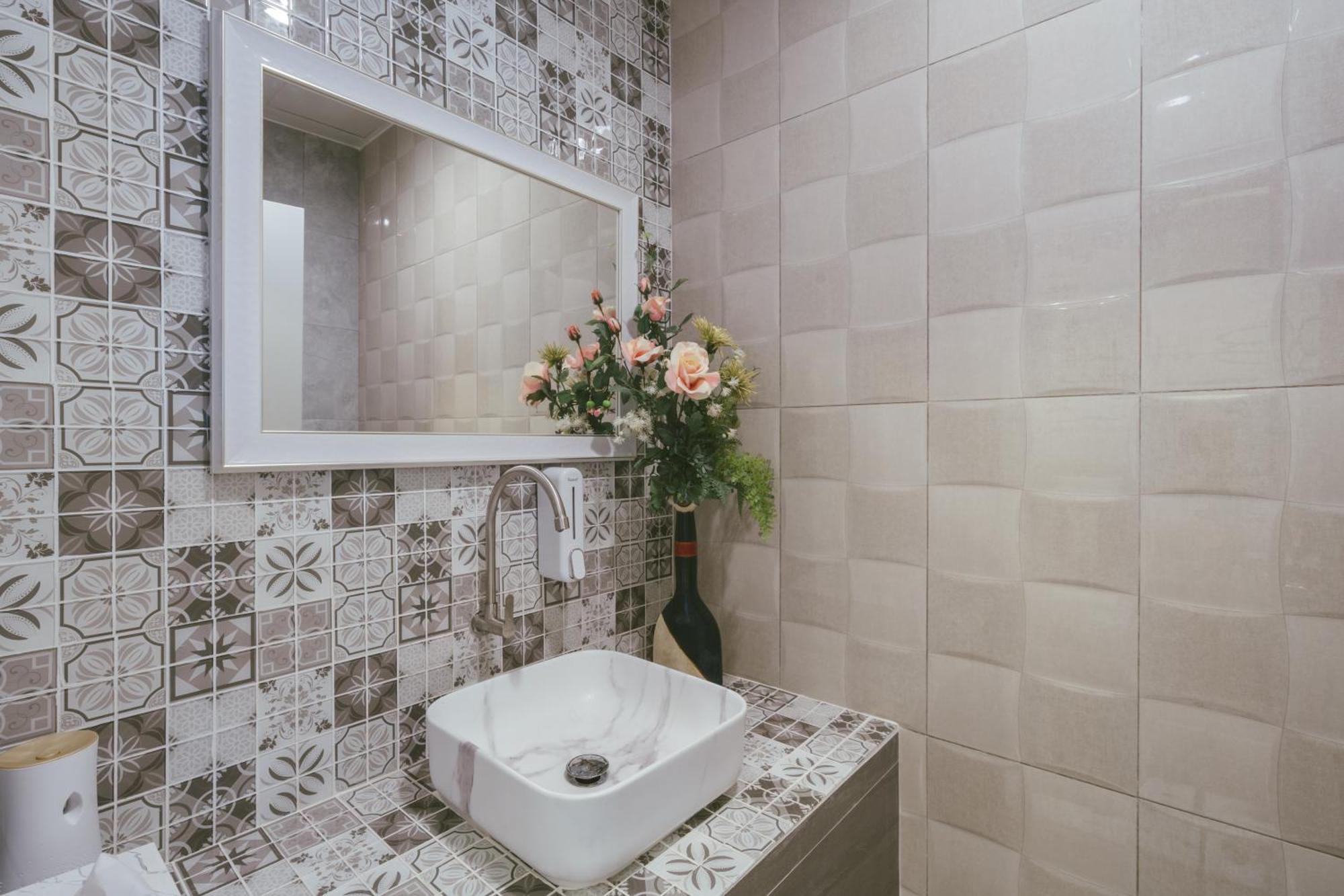 Botan Boutique Hotel Patong Bagian luar foto